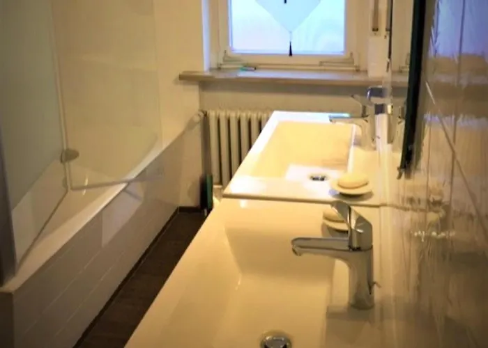 ホームステイ Monteurszimmer Renix *